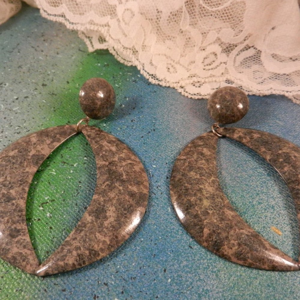 VTG Contempo hoop pierced earrings large drop and dangle green gray camo grunge - Picture 3 of 10